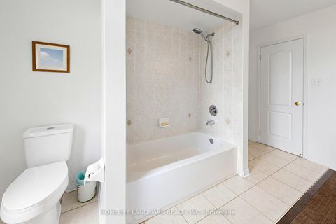 Photo 35 at 88 Barnwood Drive, Oak Ridges Lake Wilcox, Richmond Hill