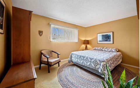 Photo 15 at 4 Sandusky Crescent, Aurora Highlands, Aurora