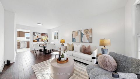 Photo 2 at 528 Veale Place, College Manor, Newmarket