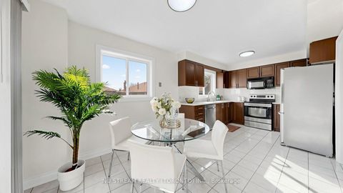 Photo 9 at 528 Veale Place, College Manor, Newmarket