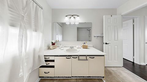 Photo 22 at 528 Veale Place, College Manor, Newmarket