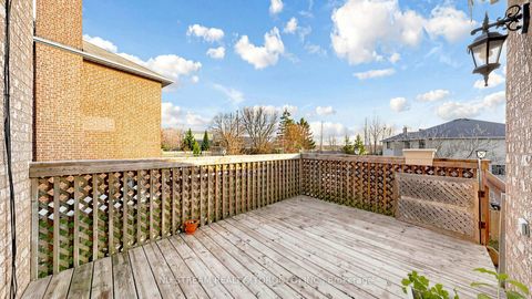 Photo 27 at 528 Veale Place, College Manor, Newmarket