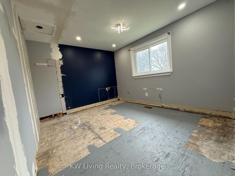 Photo 5 at 18 Gemshaw Crescent, Malvern, Toronto