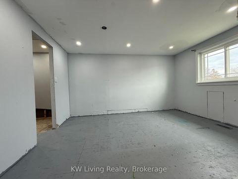 Photo 6 at 18 Gemshaw Crescent, Malvern, Toronto