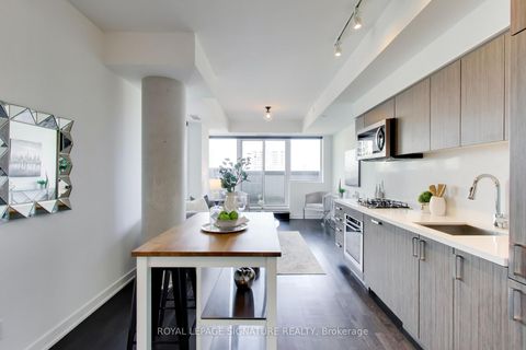 Photo 7 at 501 - 501 St Clair Avenue W, Casa Loma, Toronto