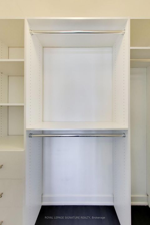 Photo 13 at 501 - 501 St Clair Avenue W, Casa Loma, Toronto