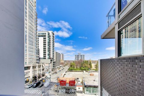 Photo 17 at 501 - 501 St Clair Avenue W, Casa Loma, Toronto