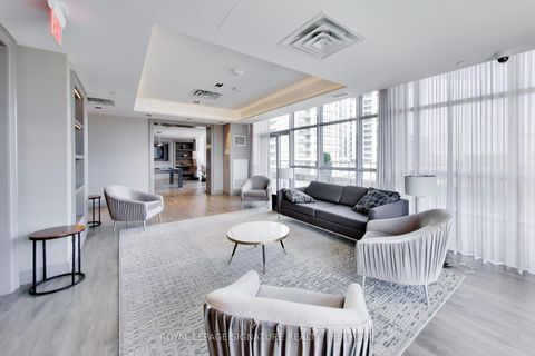 Photo 26 at 501 - 501 St Clair Avenue W, Casa Loma, Toronto