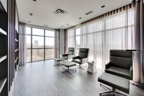 Photo 30 at 501 - 501 St Clair Avenue W, Casa Loma, Toronto