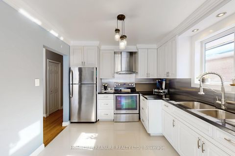 Photo 13 at 19 BRAMPTON Road, Richview, Toronto