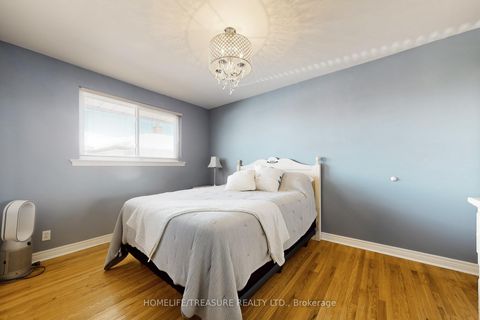 Photo 18 at 19 BRAMPTON Road, Richview, Toronto
