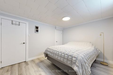 Photo 32 at 19 BRAMPTON Road, Richview, Toronto