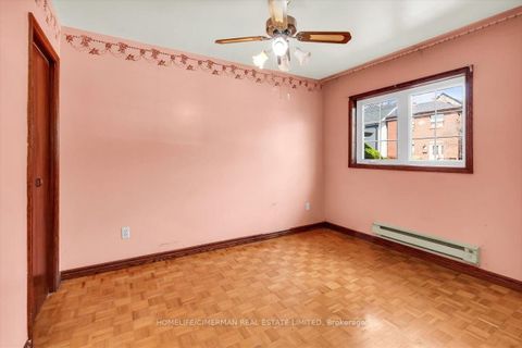 Photo 3 at 69 Robinson Street, Bellwoods, Toronto