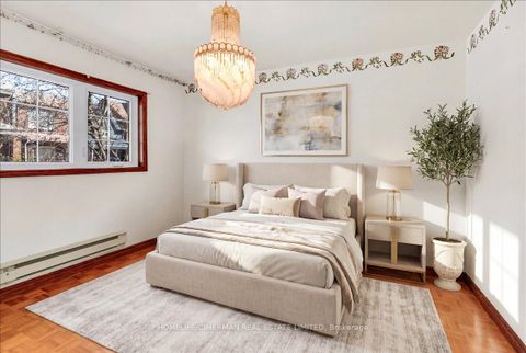 Photo 5 at 69 Robinson Street, Bellwoods, Toronto