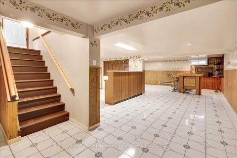 Photo 18 at 69 Robinson Street, Bellwoods, Toronto