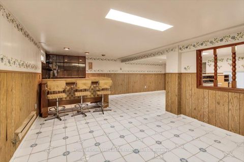 Photo 21 at 69 Robinson Street, Bellwoods, Toronto