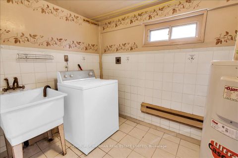 Photo 23 at 69 Robinson Street, Bellwoods, Toronto