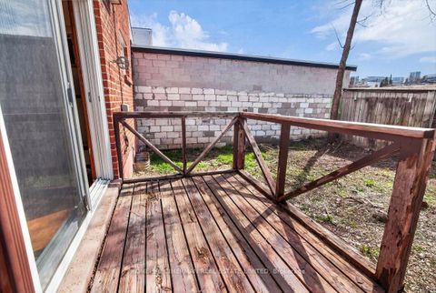 Photo 24 at 69 Robinson Street, Bellwoods, Toronto