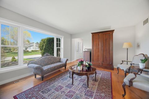 Photo 5 at 39 Cutting Crescent, Pottageville, King