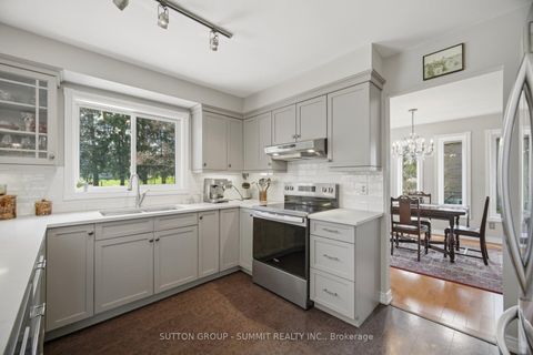 Photo 11 at 39 Cutting Crescent, Pottageville, King