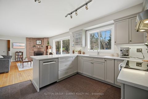 Photo 12 at 39 Cutting Crescent, Pottageville, King