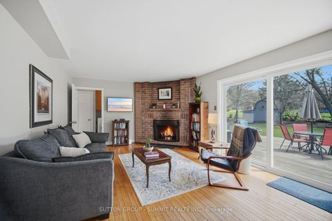 Photo 13 at 39 Cutting Crescent, Pottageville, King