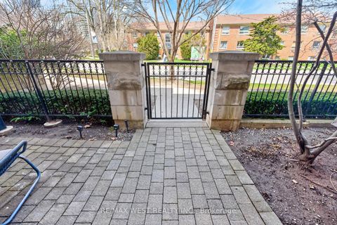 Photo 3 at TH 11 - 7 Oakburn Crescent, Willowdale East, Toronto
