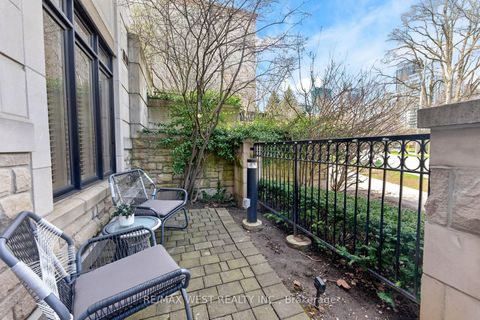 Photo 5 at TH 11 - 7 Oakburn Crescent, Willowdale East, Toronto