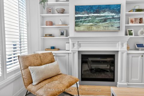 Photo 10 at TH 11 - 7 Oakburn Crescent, Willowdale East, Toronto