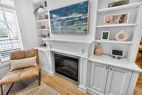 Photo 11 at TH 11 - 7 Oakburn Crescent, Willowdale East, Toronto