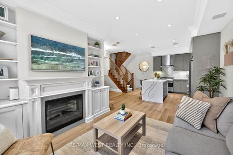 Photo 12 at TH 11 - 7 Oakburn Crescent, Willowdale East, Toronto