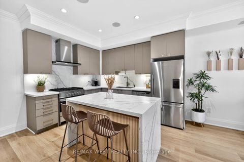 Photo 13 at TH 11 - 7 Oakburn Crescent, Willowdale East, Toronto