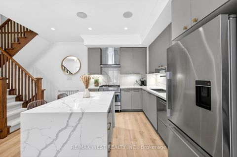 Photo 15 at TH 11 - 7 Oakburn Crescent, Willowdale East, Toronto