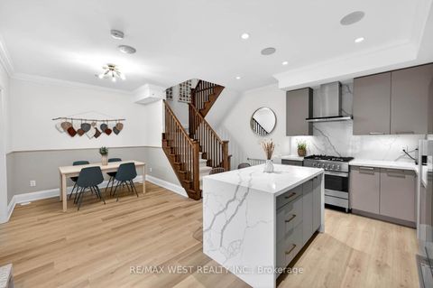 Photo 16 at TH 11 - 7 Oakburn Crescent, Willowdale East, Toronto