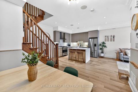Photo 19 at TH 11 - 7 Oakburn Crescent, Willowdale East, Toronto