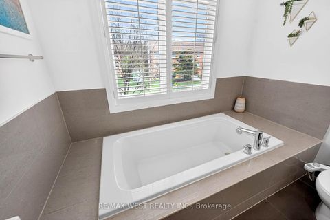 Photo 28 at TH 11 - 7 Oakburn Crescent, Willowdale East, Toronto