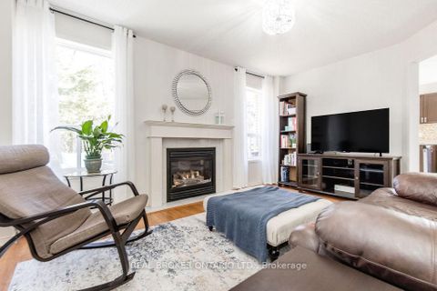 Photo 10 at 65 Benson Drive, Sandy Hollow, Barrie