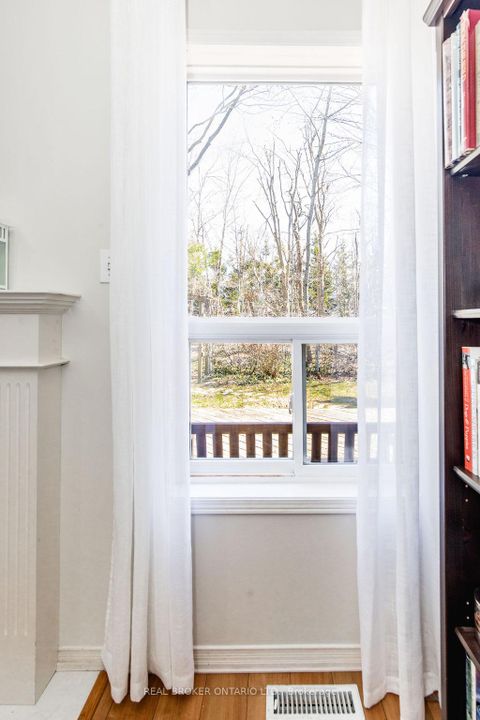 Photo 12 at 65 Benson Drive, Sandy Hollow, Barrie