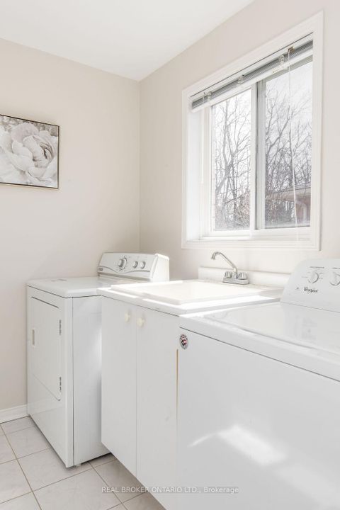 Photo 21 at 65 Benson Drive, Sandy Hollow, Barrie