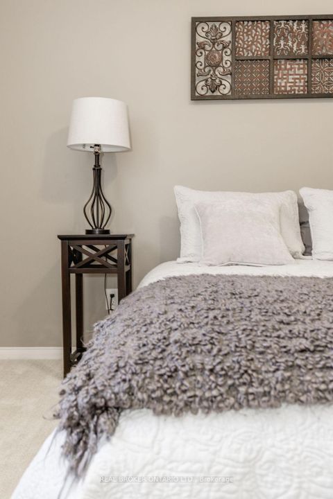 Photo 32 at 65 Benson Drive, Sandy Hollow, Barrie