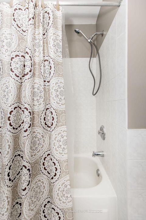 Photo 35 at 65 Benson Drive, Sandy Hollow, Barrie