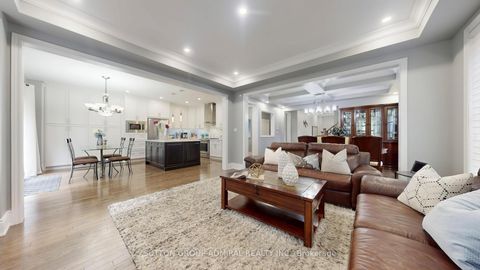 Photo 6 at 7 Fitzmaurice Drive, Patterson, Vaughan