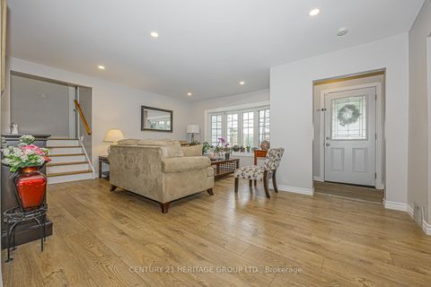 Photo 10 at 1059 Gorham Street, College Manor, Newmarket