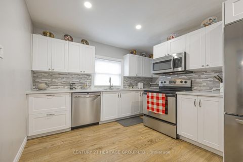 Photo 19 at 1059 Gorham Street, College Manor, Newmarket