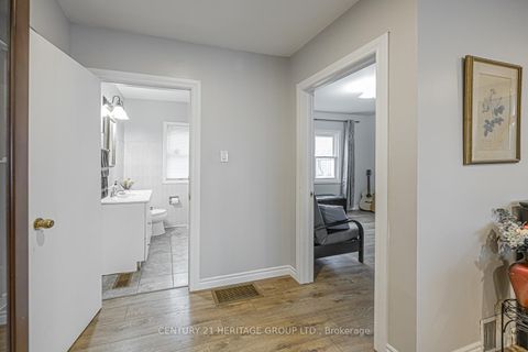 Photo 26 at 1059 Gorham Street, College Manor, Newmarket