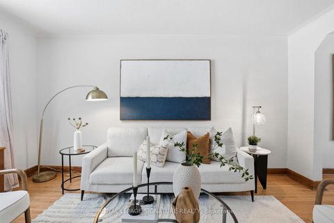 Photo 7 at 11 Innisdale Drive, Maryvale, Toronto