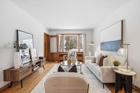 Photo 8 at 11 Innisdale Drive, Maryvale, Toronto