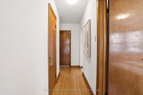 Photo 11 at 11 Innisdale Drive, Maryvale, Toronto