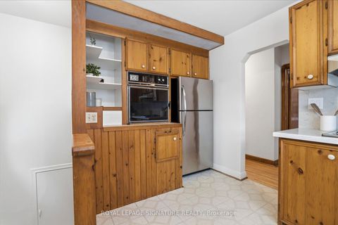 Photo 14 at 11 Innisdale Drive, Maryvale, Toronto