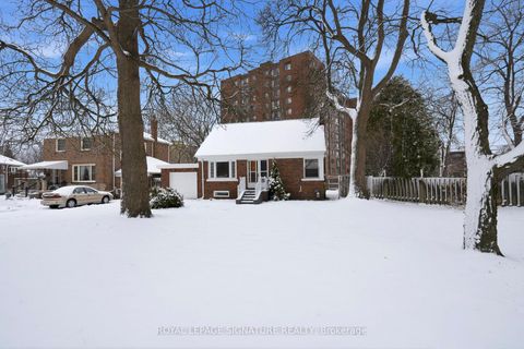 Photo 46 at 11 Innisdale Drive, Maryvale, Toronto